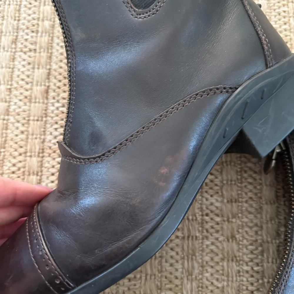 ARIAT HERITAGE BREEZE PADDOCK ENGLISH RIDING BOOTS - ROUND TOE size 8B (narrow) - Picture 9 of 13